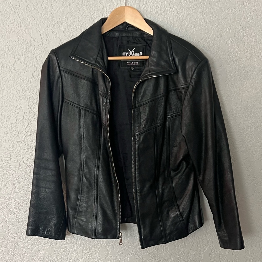 Maxima Wilson’s Women's Sleek Black Leather Jacket size medium